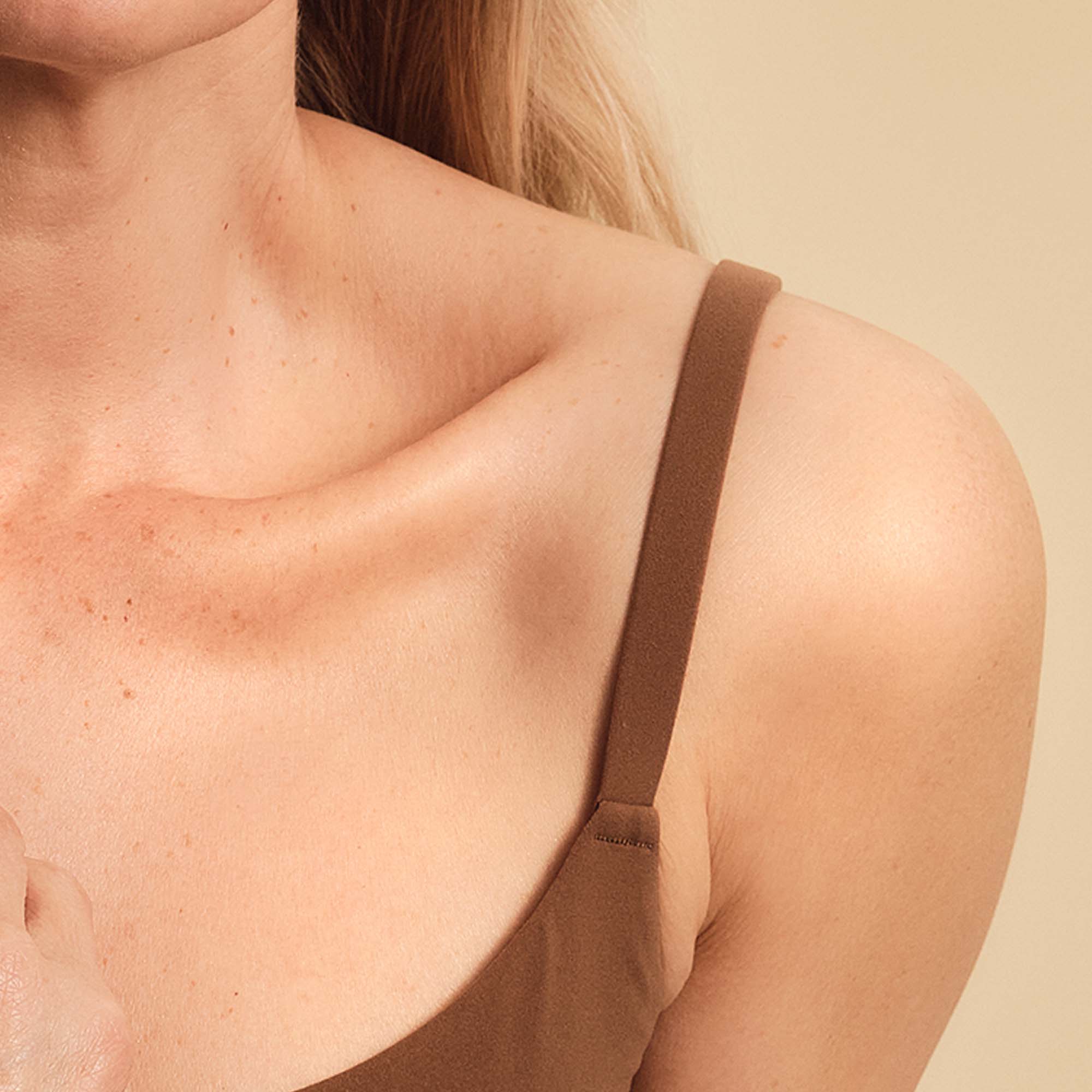 perfect cleavage & neck serum